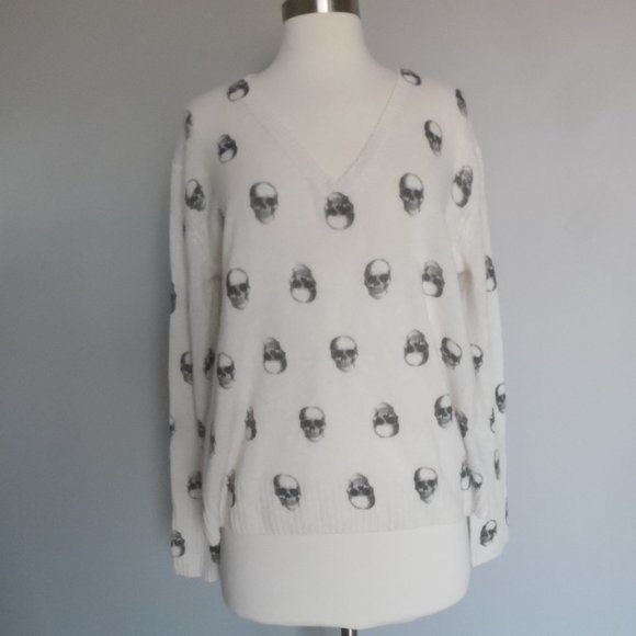 NWT 360 Cashmere Skull Jolie V-neck Chalk Sweater White Cream Small - Picture 4 of 10